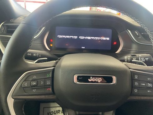 New 2025 Jeep Grand Cherokee Limited image 19