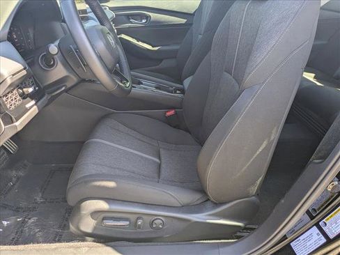 Used 2025 Honda Accord Sport image 16