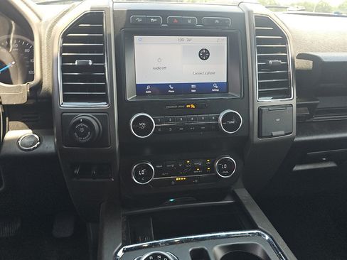 Used 2021 Ford Expedition XLT w/ FX4 Off-Road Package AWD/4WD image 13