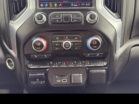 Used 2022 GMC Sierra 3500 SLE w/ SLE Convenience Package AWD/4WD image 25