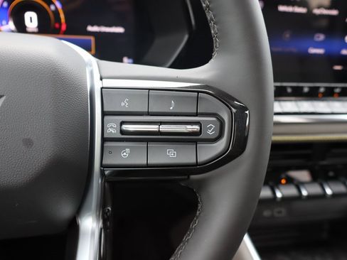 New 2025 Chevrolet Colorado ZR2 w/ Technology Package image 7