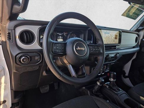 Used 2024 Jeep Wrangler Unlimited Sport AWD/4WD image 10