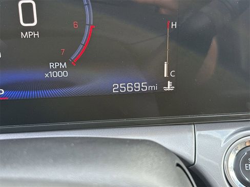 Used 2024 Chevrolet Trax LT w/ Driver Confidence Package image 10