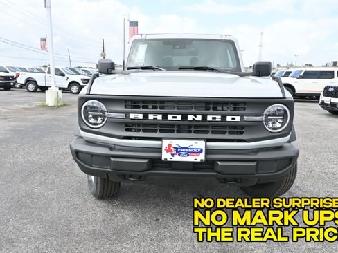 New 2026 Ford Bronco 2-Door AWD/4WD image 9