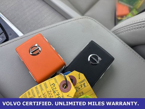 Certified 2023 Volvo XC60 B5 Ultimate w/ Protection Package Premier image 27