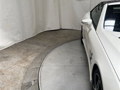 Used 2015 Mercedes-Benz SL 550 w/ White Arrow Edition image 14