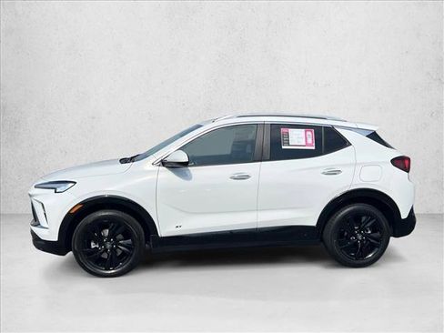 Used 2025 Buick Encore GX Sport Touring image 8