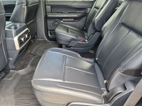 Used 2022 Ford Expedition XLT RWD image 19