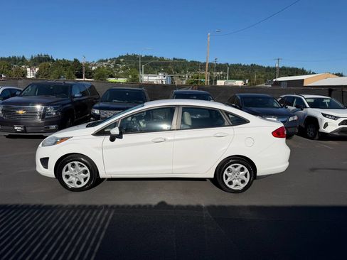 Used 2012 Ford Fiesta S FWD image 7