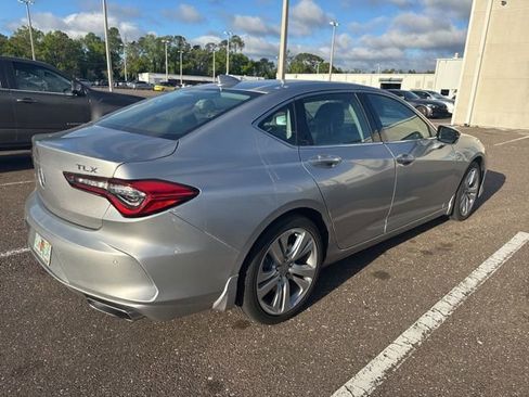 Used 2023 Acura TLX w/ Technology Package image 3