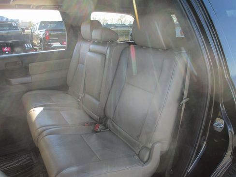 Used 2015 Toyota Sequoia SR5 image 17