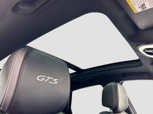 Used 2018 Porsche Macan GTS image 17