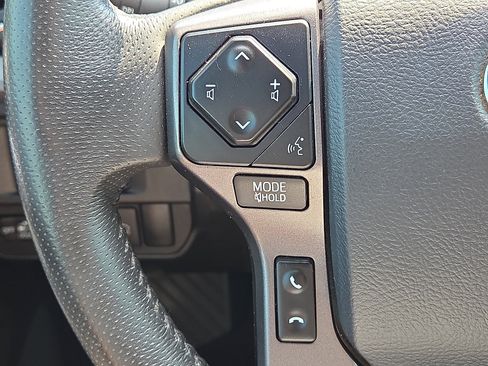 Used 2019 Toyota Tacoma TRD Off-Road AWD/4WD image 21