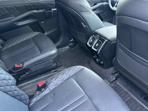Used 2023 Kia Sorento SX AWD/4WD image 19