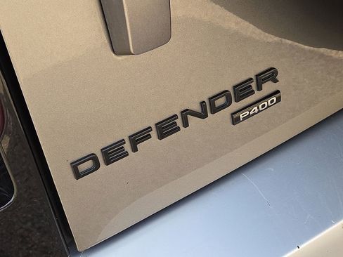 Used 2021 Land Rover Defender 110 SE image 12