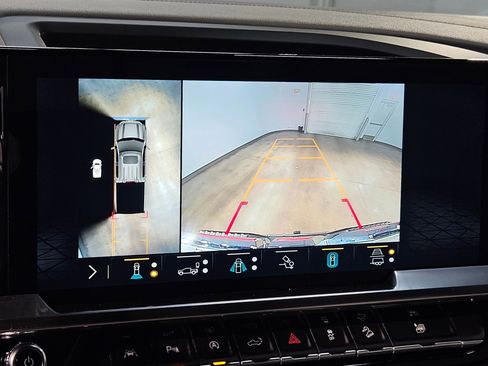 Used 2023 GMC Sierra 1500 SLT w/ SLT Premium Plus Package image 31