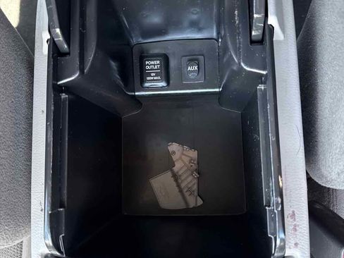 Used 2010 Honda Accord EX image 32