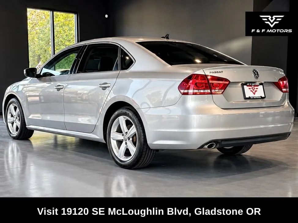 Used 2013 Volkswagen Passat TDI SE FWD image 4