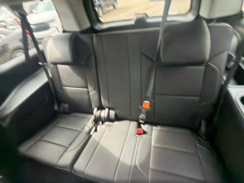 Used 2020 Chevrolet Suburban Premier AWD/4WD image 6
