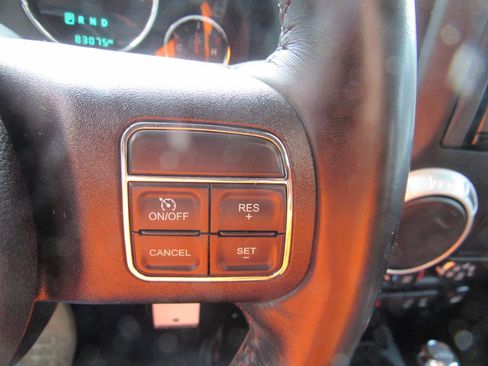 Used 2016 Jeep Wrangler Sahara w/ Connectivity Group AWD/4WD image 18