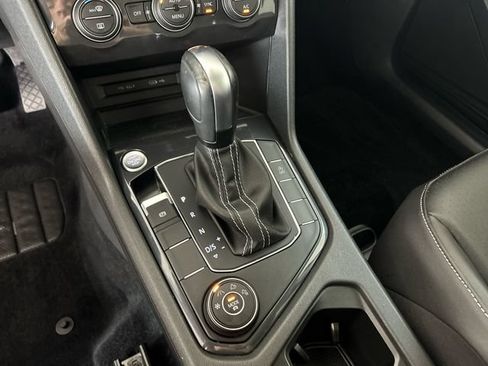 Used 2021 Volkswagen Tiguan SE w/ Panoramic Sunroof Package AWD/4WD image 20