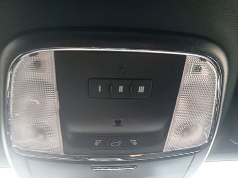 Used 2021 Jeep Grand Cherokee Laredo X image 35