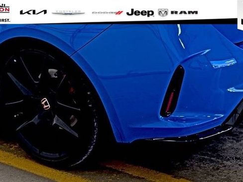 Used 2025 Honda Civic Type R image 15