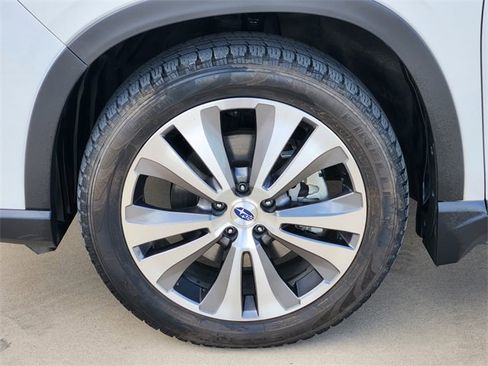 Used 2020 Subaru Ascent Limited w/ Technology Package image 12