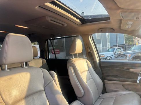 Used 2016 Honda Pilot Touring image 36