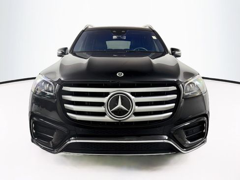 Used 2025 Mercedes-Benz GLS 450 4MATIC image 2
