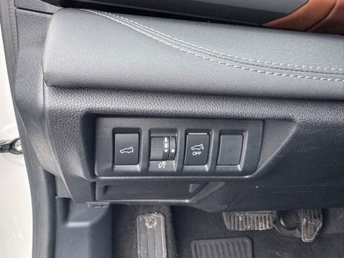 Used 2020 Subaru Outback Touring w/ Popular Package #2 image 28