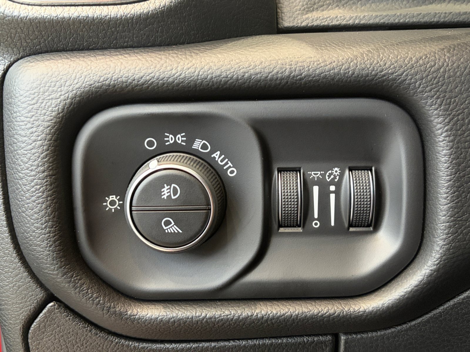 New 2026 RAM 1500 Laramie w/ Night Edition AWD/4WD image 30