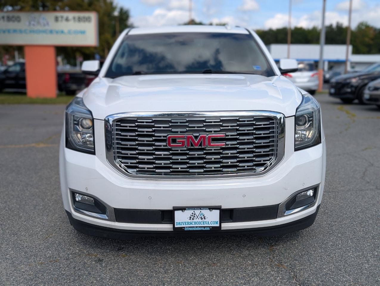 Used 2018 GMC Yukon Denali AWD/4WD image 11