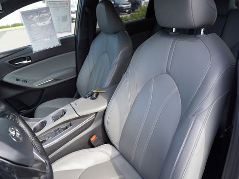 Used 2021 Toyota Avalon XLE image 21