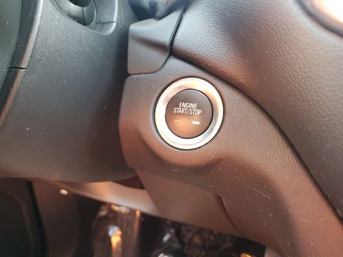 Used 2023 Chevrolet Equinox LT AWD/4WD image 24