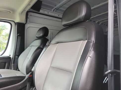 Used 2023 RAM ProMaster 2500 FWD image 14