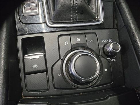 Used 2017 MAZDA MAZDA3 Sport image 19