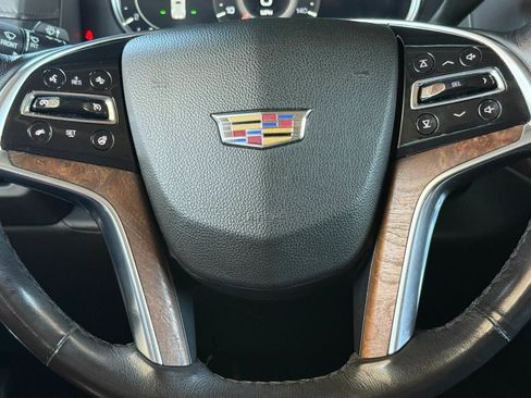 Used 2019 Cadillac Escalade ESV Luxury RWD image 57