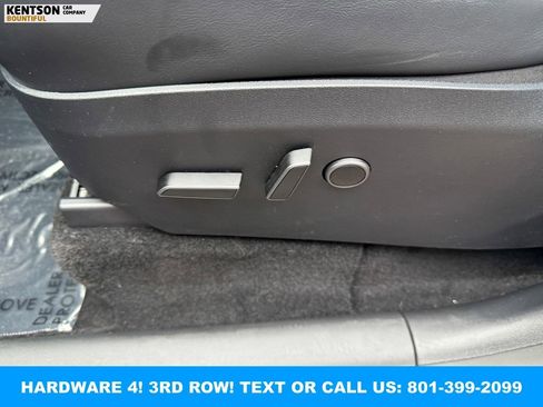 Used 2023 Tesla Model Y Long Range AWD/4WD image 30