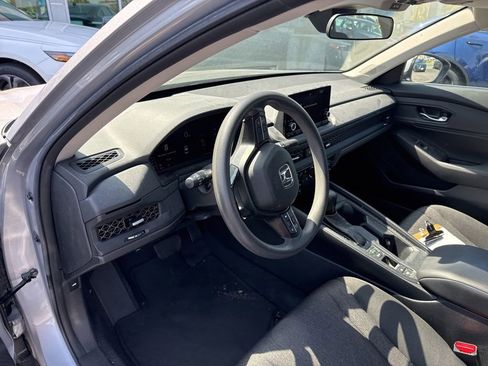 Used 2023 Honda Accord EX image 5