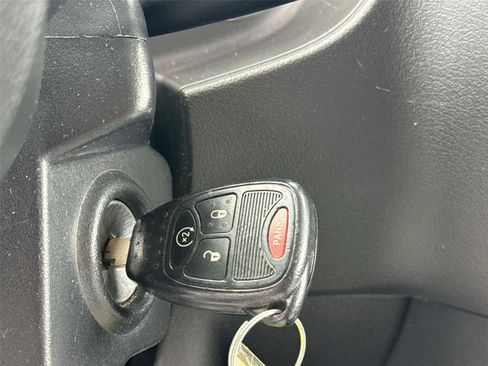 Used 2016 Jeep Patriot Latitude AWD/4WD image 27