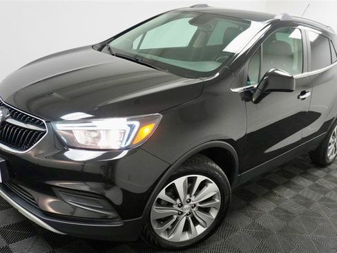 Used 2020 Buick Encore Preferred image 2