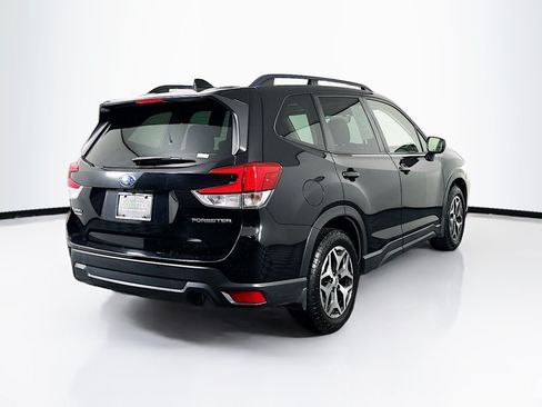 Used 2020 Subaru Forester Premium AWD/4WD image 9