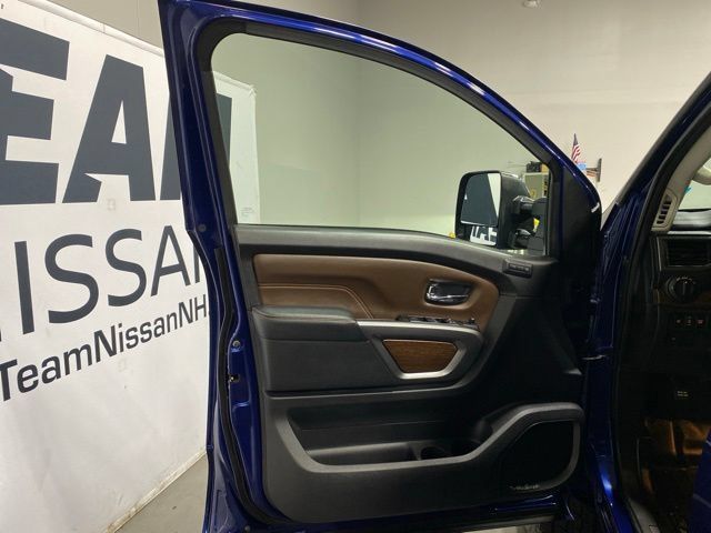 Used 2017 Nissan Titan Platinum Reserve AWD/4WD image 9