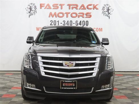 Used 2016 Cadillac Escalade ESV Premium AWD/4WD image 2