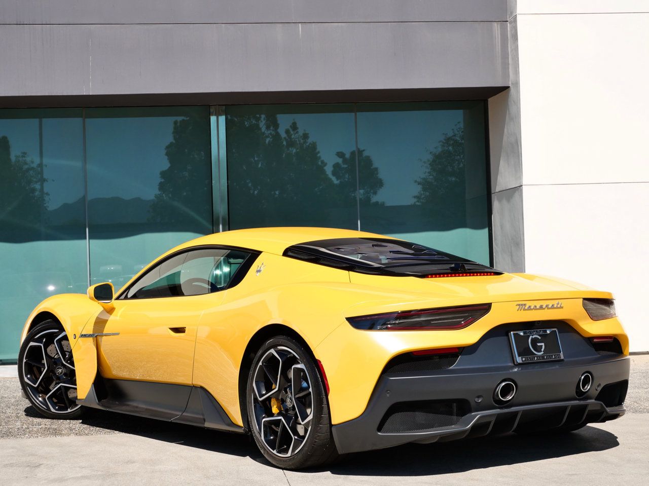 Used 2023 Maserati MC20 Coupe RWD image 7