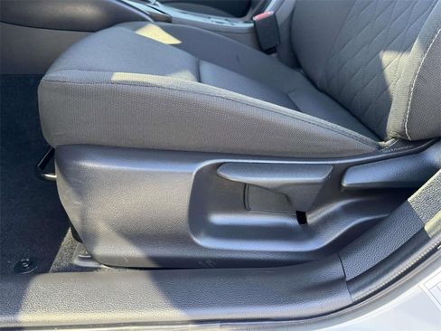 Used 2025 Toyota Corolla LE image 19