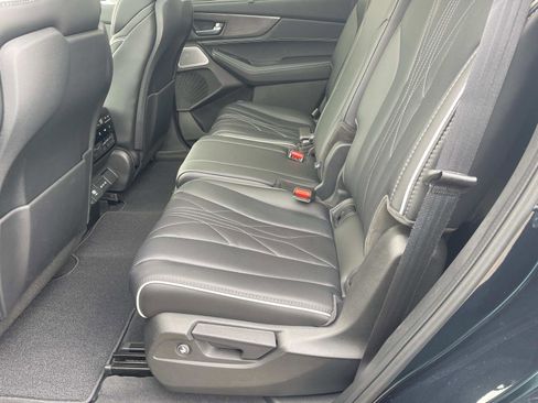 Used 2026 Acura MDX SH-AWD w/ Advance Package image 12