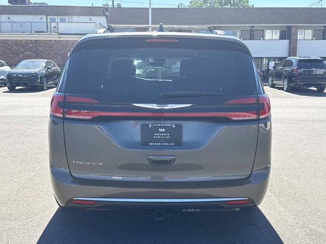 Used 2022 Chrysler Pacifica Touring-L FWD image 38