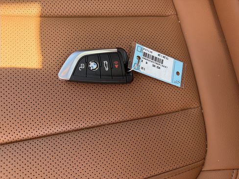 Used 2025 BMW 330i xDrive Sedan image 36